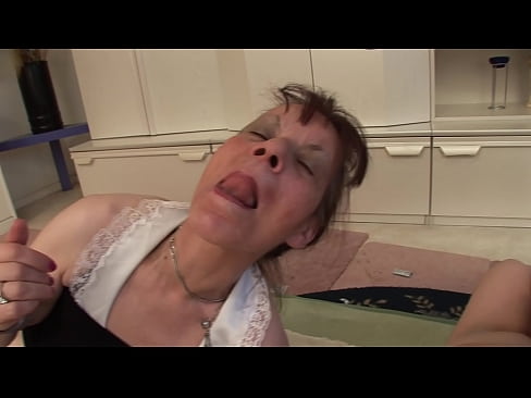 ❤️ Twee oumas en een oupa het 'n drietal ❌ Fok video op af.makesexnotwar.ru ️❤