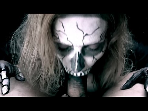 ❤️ Demoon meisie suig haan met haar swart mond en sluk cum. ❌ Fok video  op af.makesexnotwar.ru ️❤
